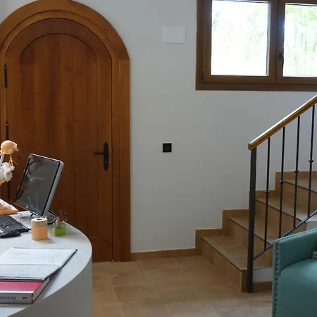 Apartamentos Fio De Neu Con Ascensor, Jardin, Gym Y Parking Privado Laspaúles